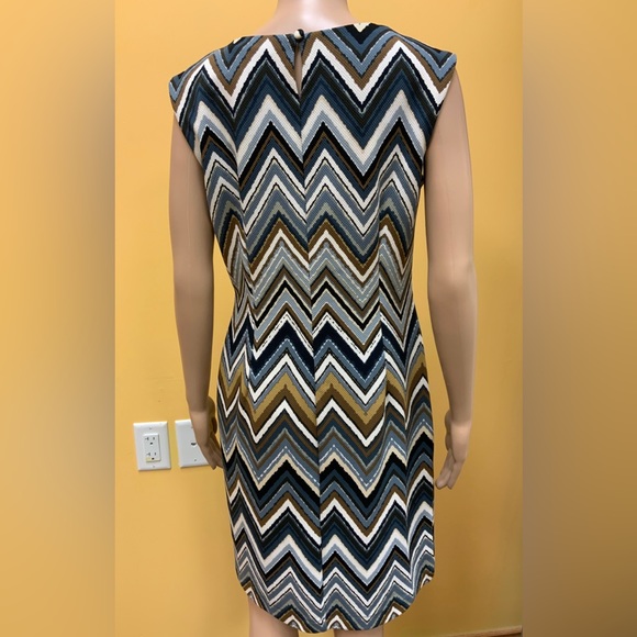 Karin Stevens - Picture 2 of 2